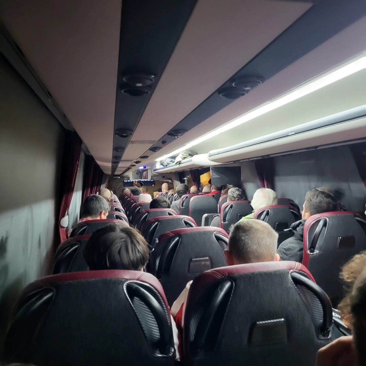 Gracias a todos los que confiais en la peña. Fin de semana tras fin de semana lo demostráis llenando el Bus de Directo al Molinon