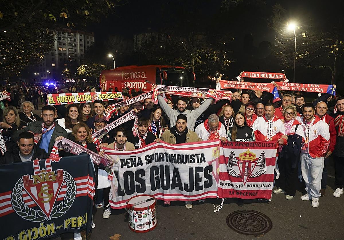 La Mareona se abre camino hasta Riazor
